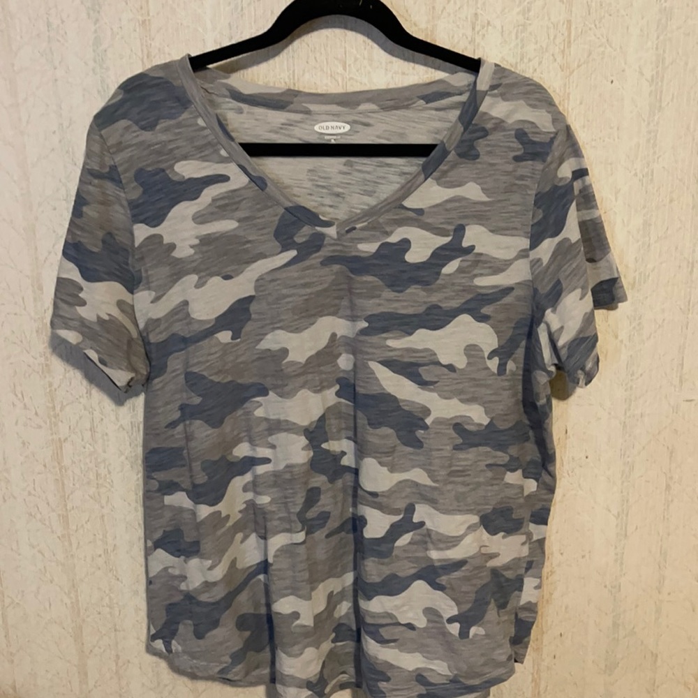 XL tall Everywhere blue and white camo shirt from Old Navy.